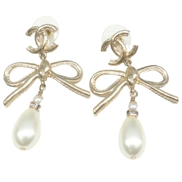 CHANEL Jewelry - 100% Authentic Chanel Faux Pearl & Strass CC Drop Earrings
